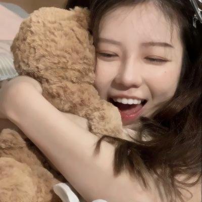 春泥溅花红